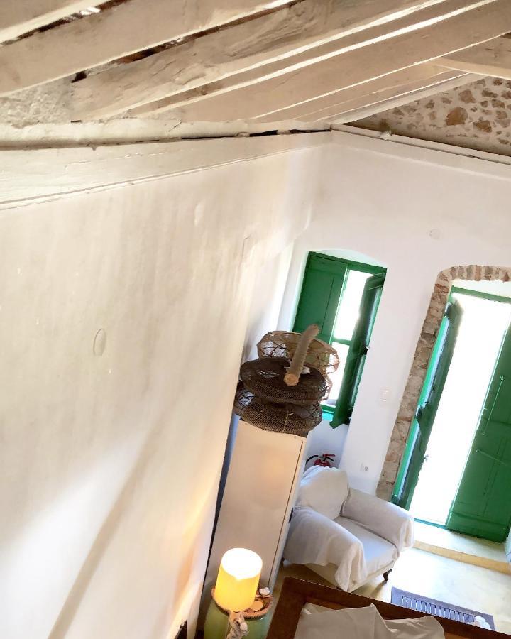 האלקי Hypate, Traditional Island Cottage מראה חיצוני תמונה