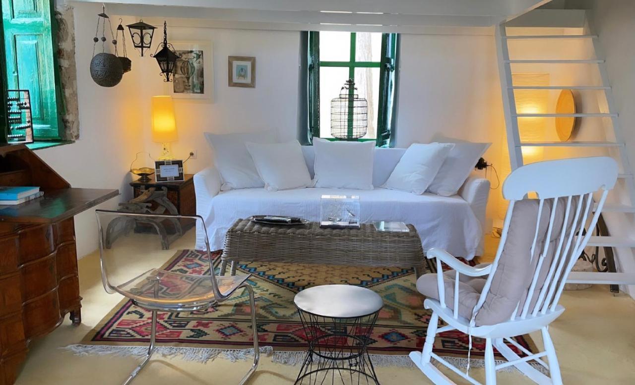 האלקי Hypate, Traditional Island Cottage מראה חיצוני תמונה